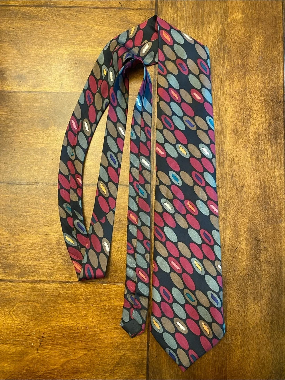 Valentino Giavonni Men's Multicolor Oval Pattern Silk Tie - Black Base